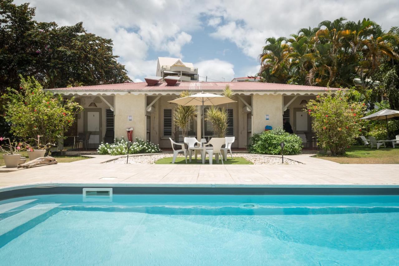 Hotel Les Bananiers Le Gosier  Bagian luar foto
