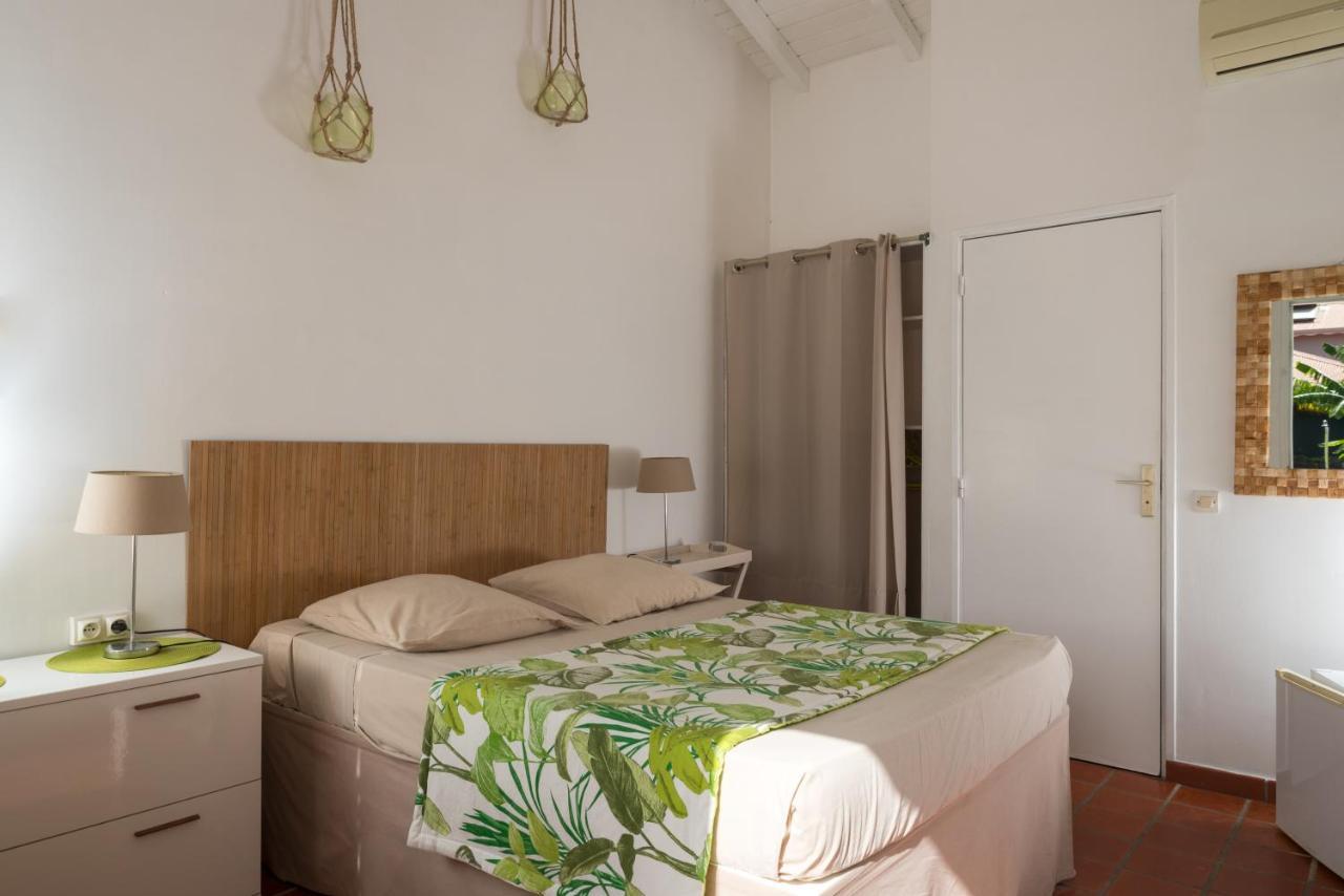 Hotel Les Bananiers Le Gosier  Bagian luar foto