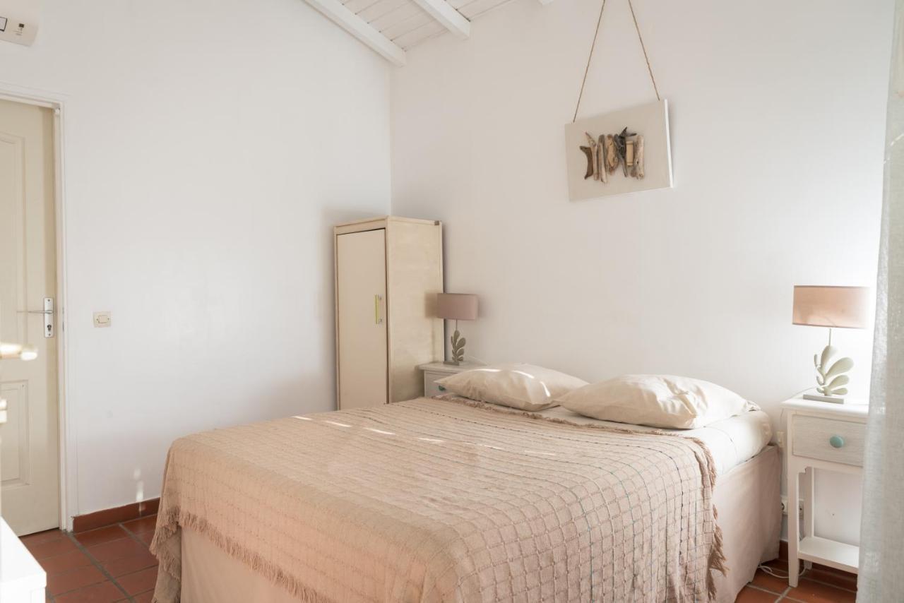 Hotel Les Bananiers Le Gosier  Bagian luar foto
