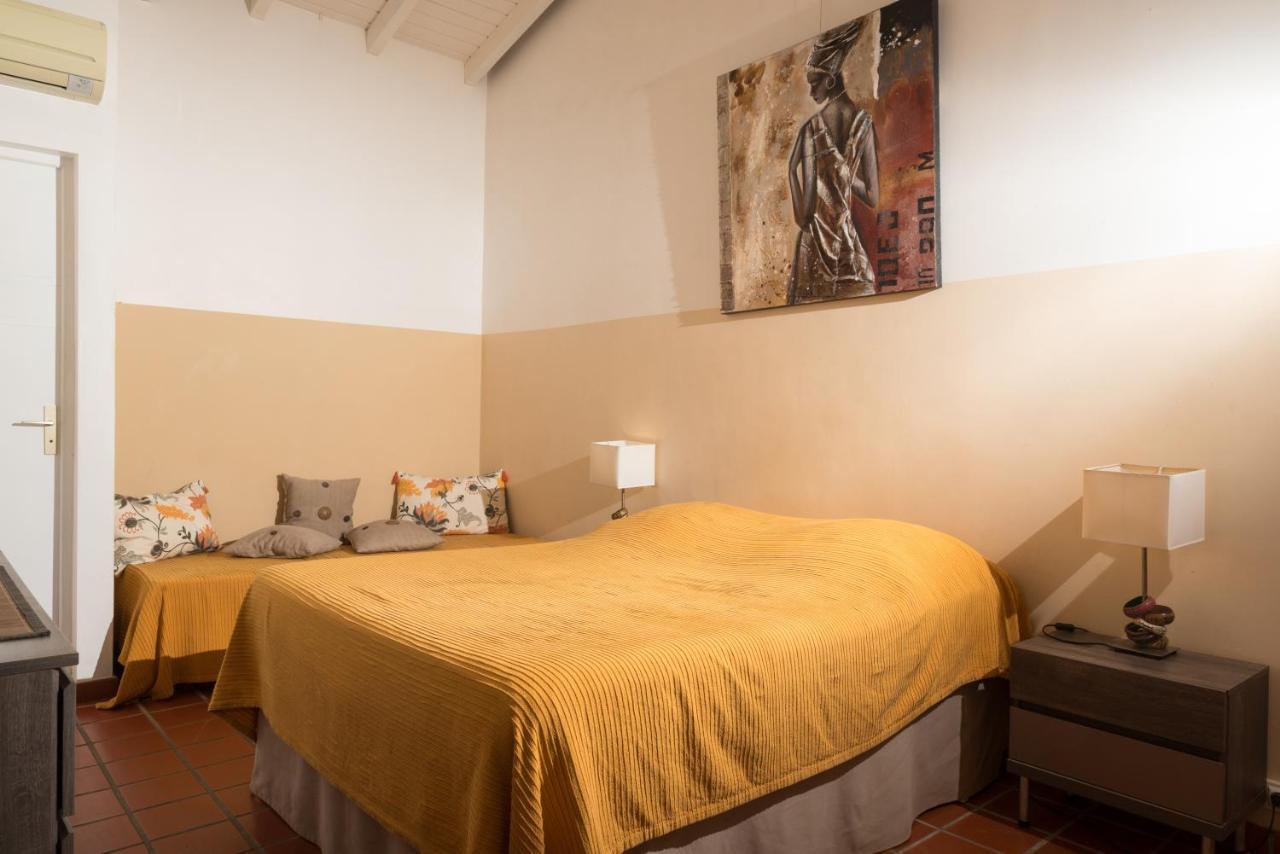 Hotel Les Bananiers Le Gosier  Bagian luar foto